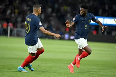 تشواميني: سعداء بعودة مبابي إلى منتخب فرنسا.. ومن المهم الفوز على كرواتيا